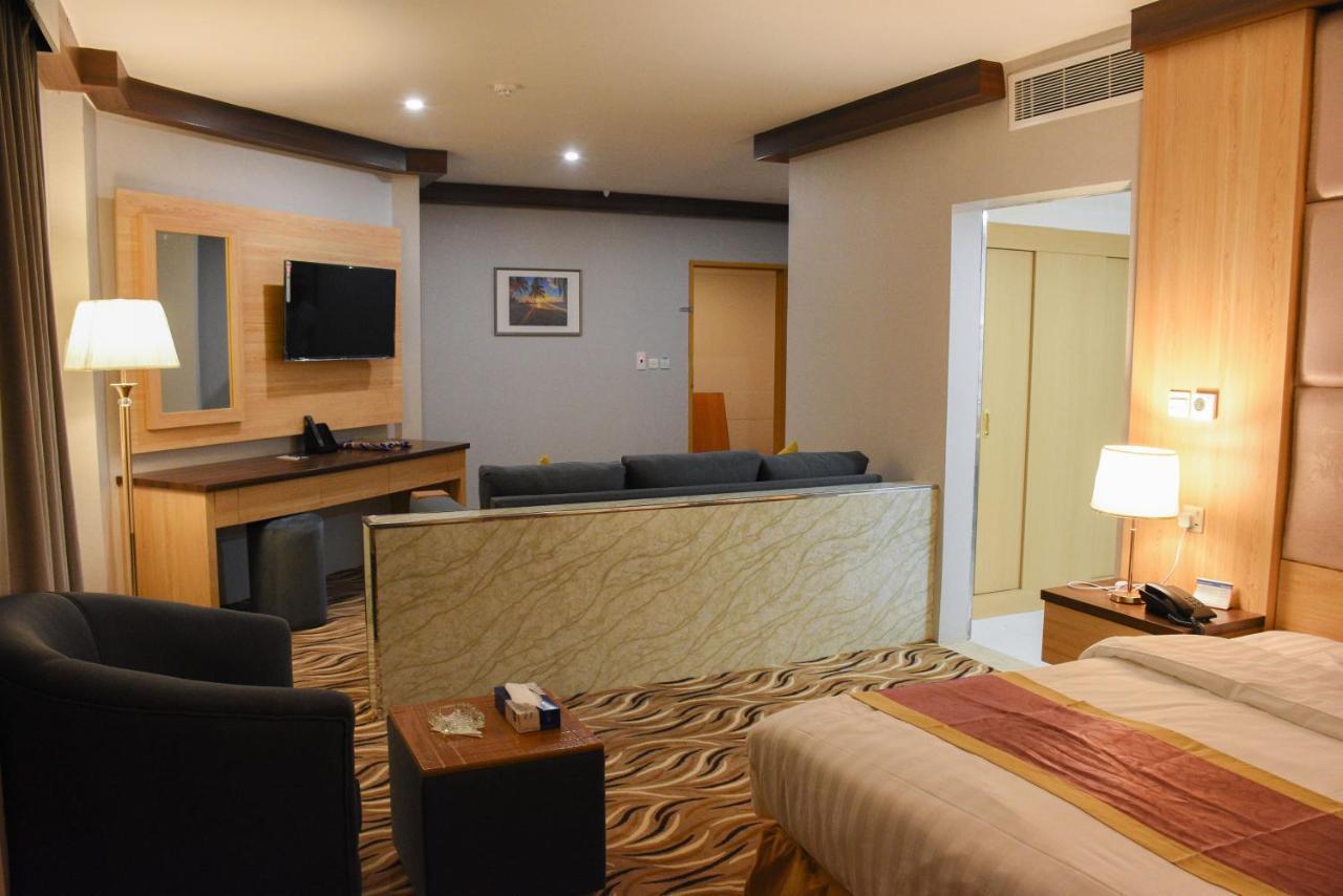 Florida Inn Hotel Наджран Екстериор снимка
