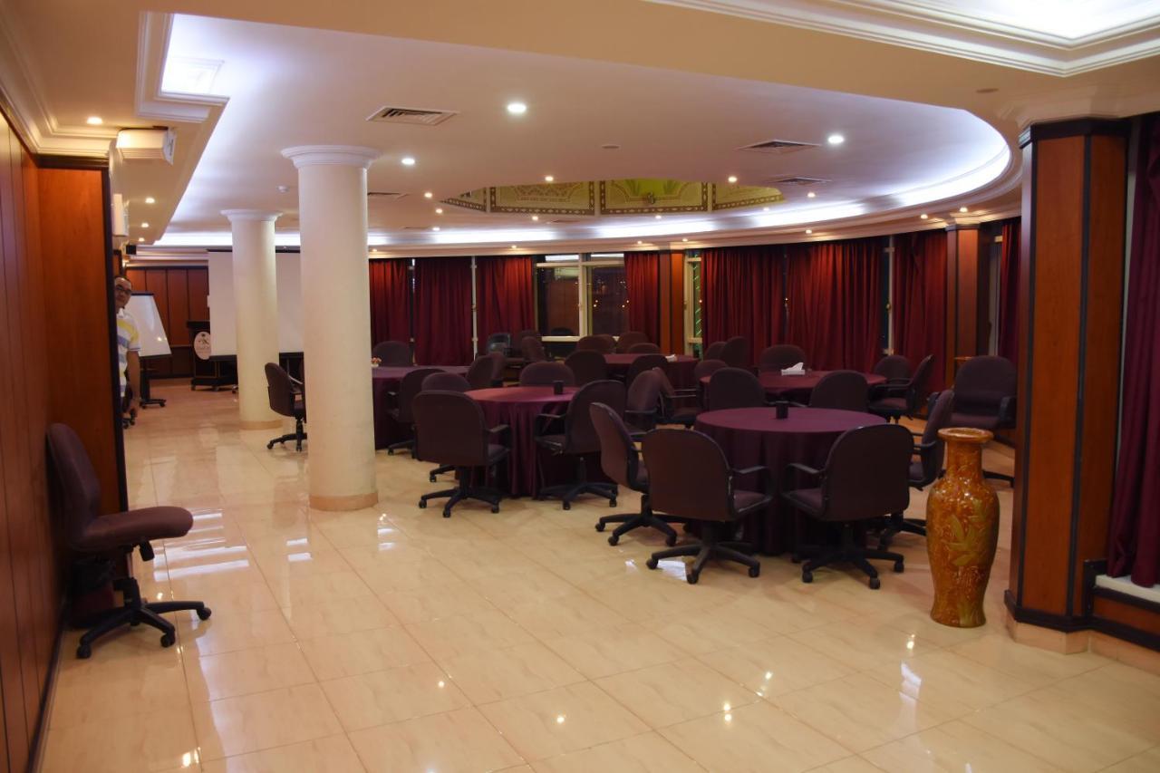 Florida Inn Hotel Наджран Екстериор снимка